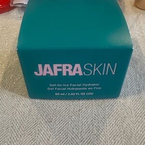 JAFRA Skin Gel-to-Ice Facial Hydrator - Teal